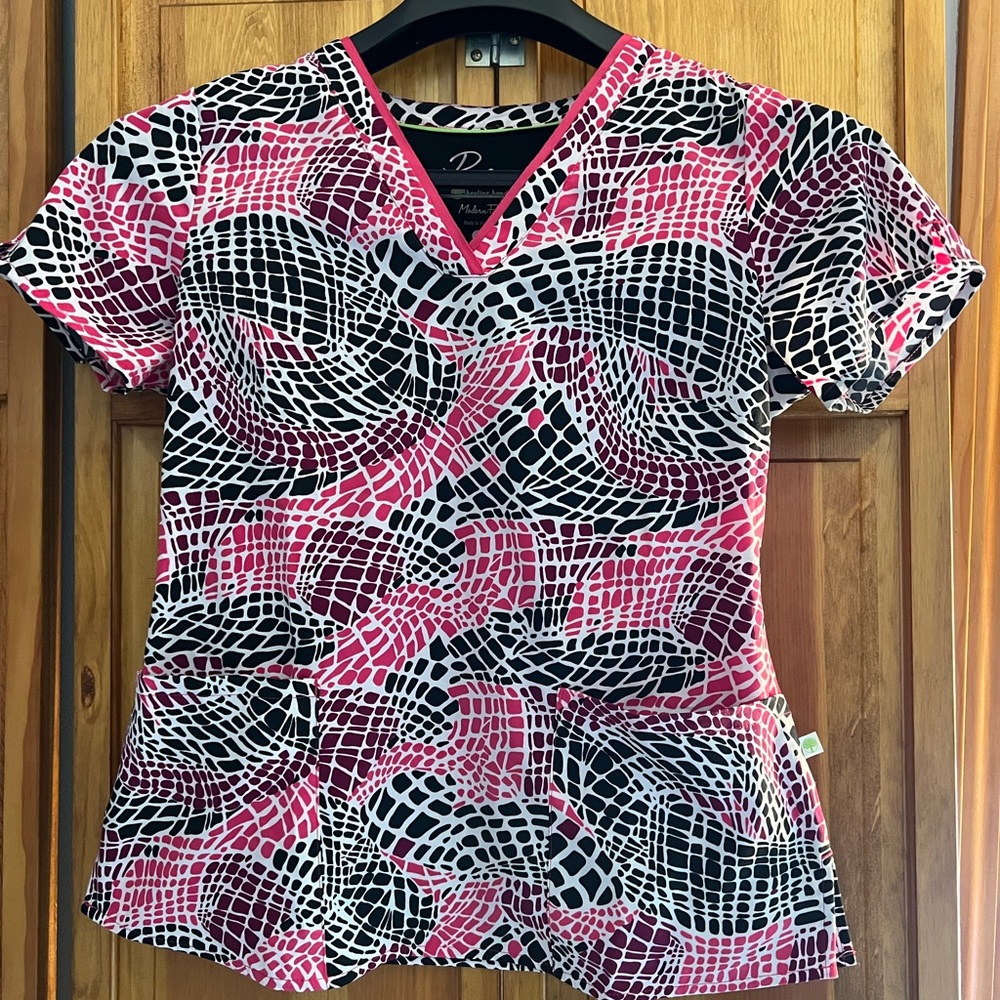 Healing hands S scrub top